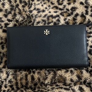 Tory Burch Black Leather wallet